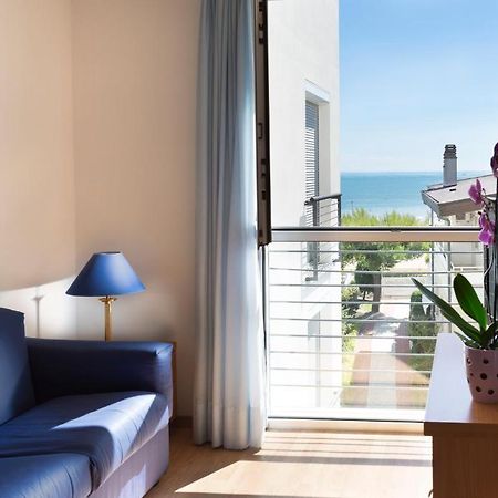 Aparthotel Esperya Lignano Sabbiadoro Bagian luar foto